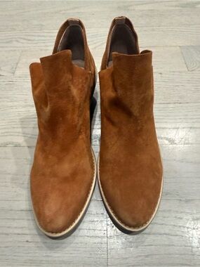 Kelsi Dagger (KDB) Suede Chelsea Boots - Brown -SZ 9